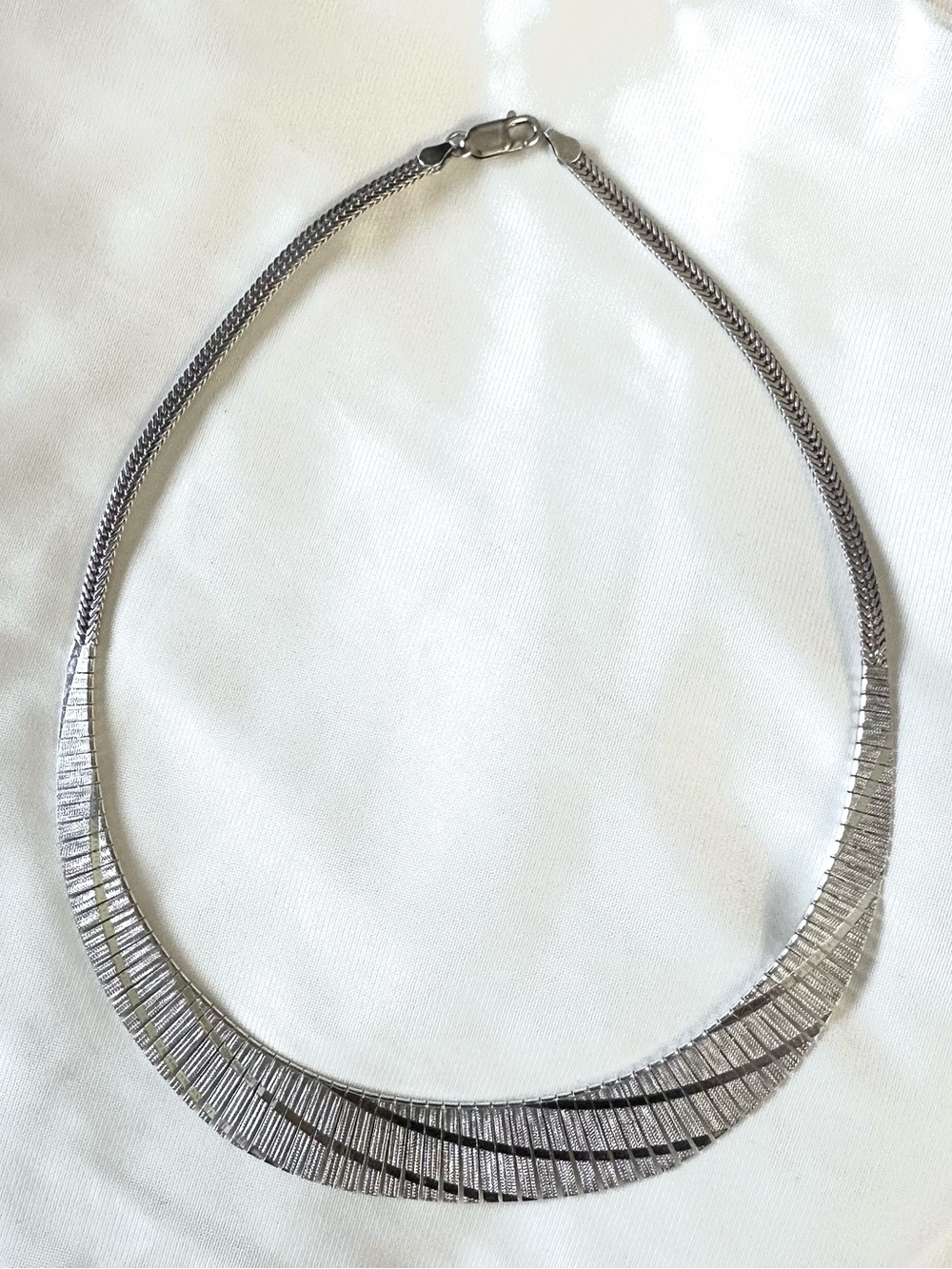 Sterling Silver 925 Fan etched bib necklace